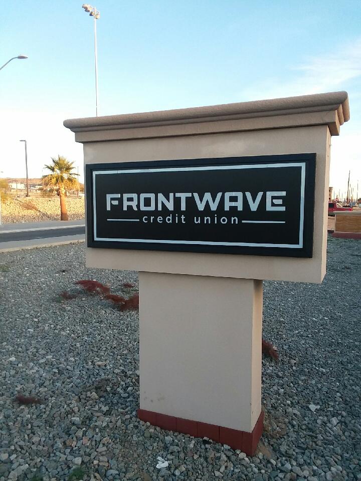 Monument frontwave