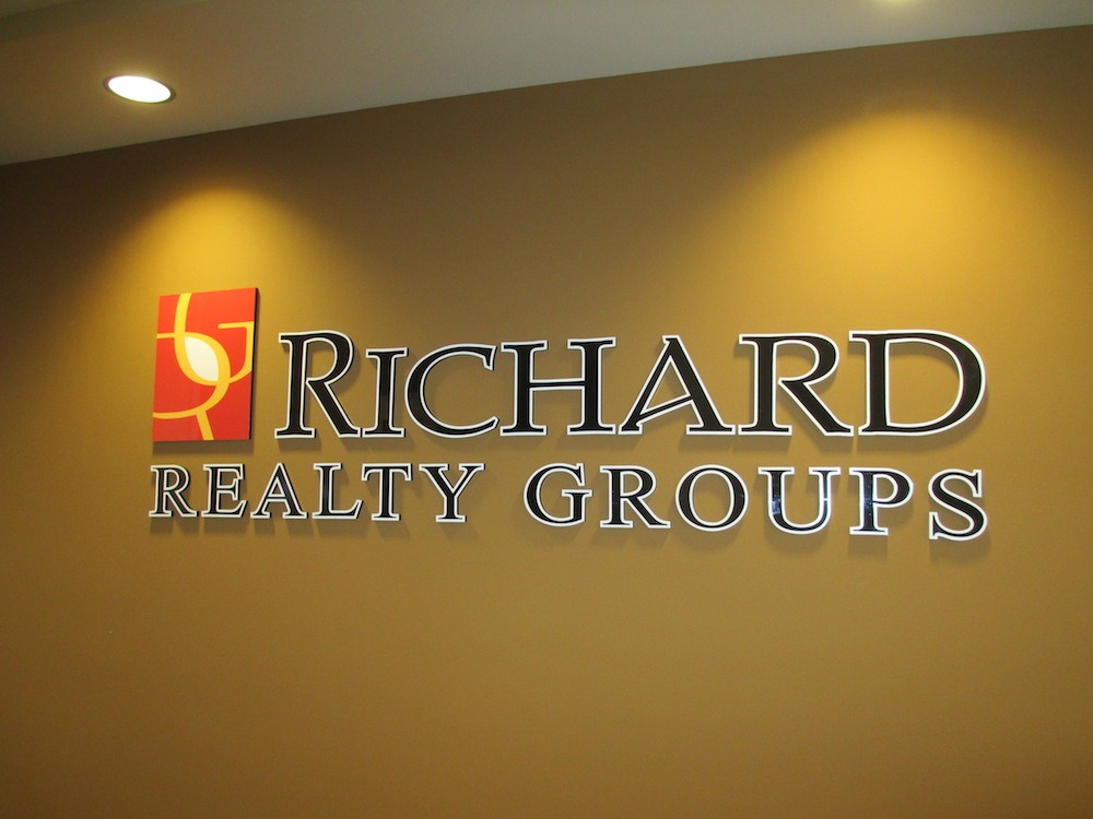 Richards Realty Group Lobby Sign