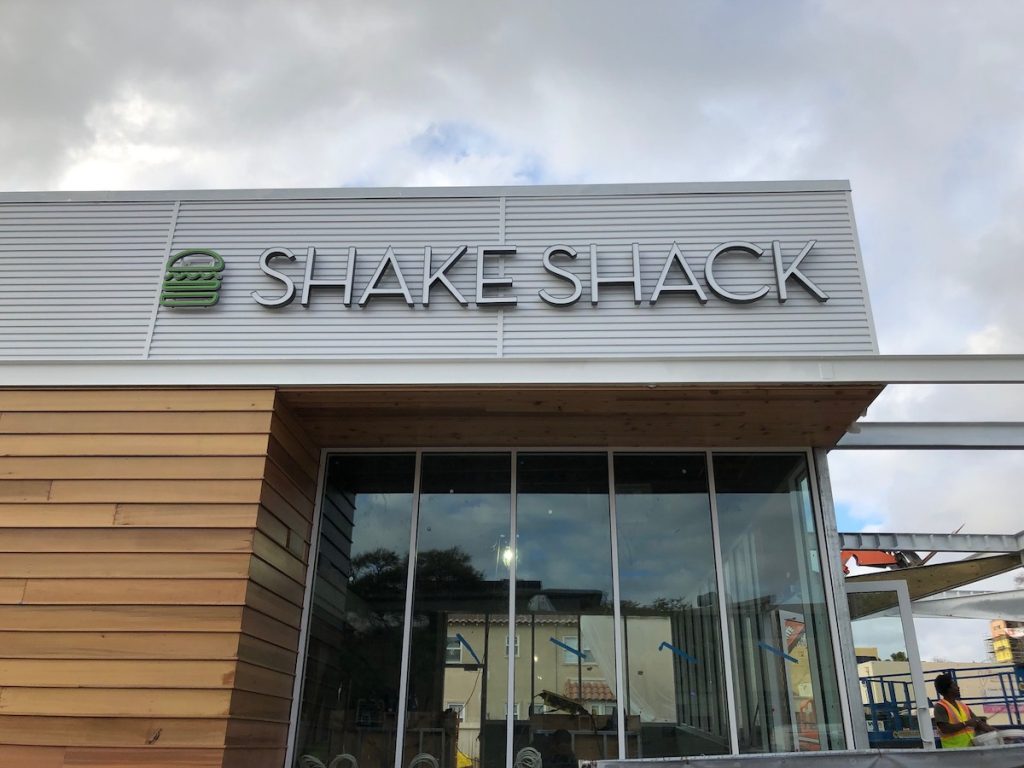 Illuminated sign requires space for the LEDs: Shake Shack channel letters are narrow and fit the style of the firm