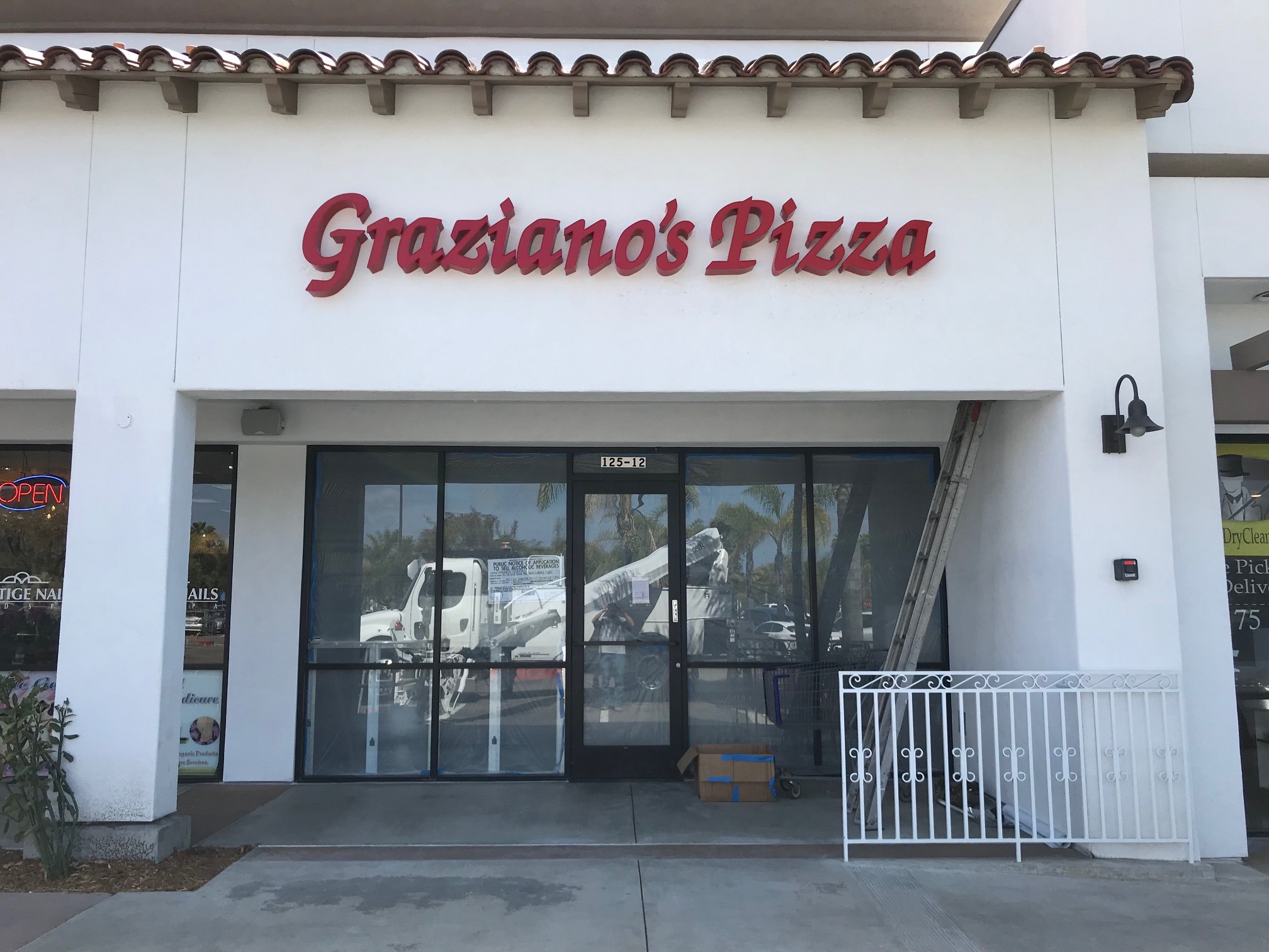 retail signage Oceanside CA Signs Marquee Letters for Grazianos pizza