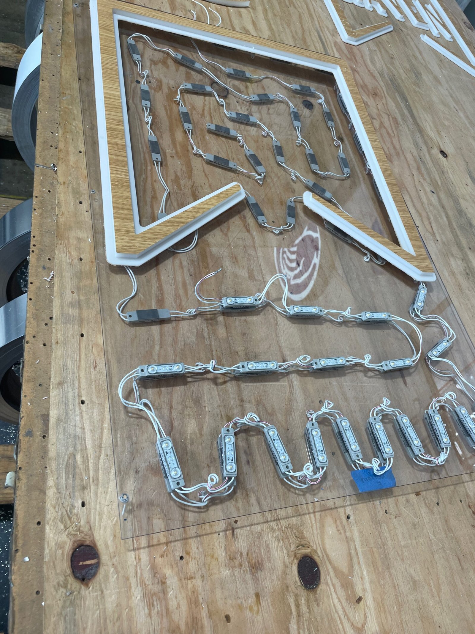 Illuminated Blade Signs – Signs For America