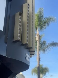 Final Adam Ave Theater Close oblic